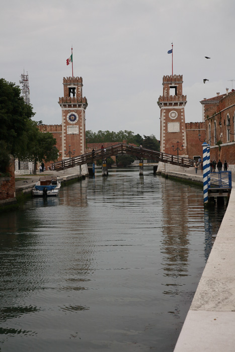 Venedig, Arsenale, Kanal durch die Brücke Fondamenta de l`Arsena - mittelmeer-reise-und-meer.de