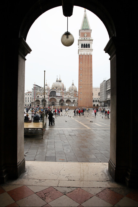 Venedig, Piazza San Marco, Markusplatz, Blick auf die Basilica di San Marco - mittelmeer-reise-und-meer.de